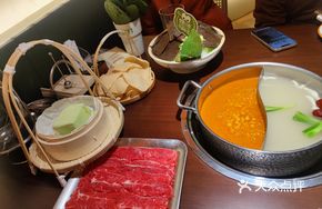 Sichuan Spicy and Hong Kong-style Satay Royal