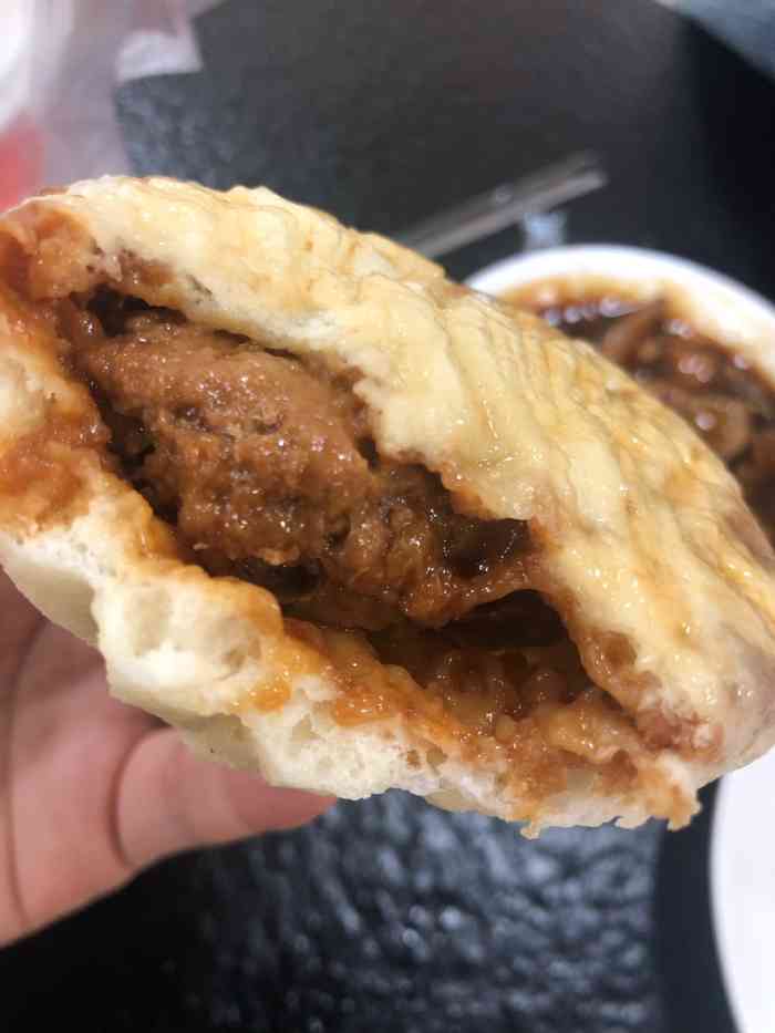 郭通天宫院小吃(龙湖天街店)-"据说是一家网红店,就在龙湖天街对面儿