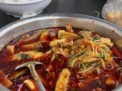 -周良天山牛杂城(天山路总店)