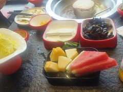 -醉董牛川派鲜肉自选火锅(烟台店)