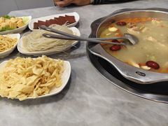 -光头药膳鸡(莱茵小镇店)