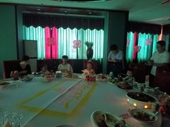 -一家人(凯旋路店)