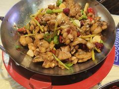 干锅牛蛙-怪怪龙虾·来自江苏盱眙(惊驾路店)
