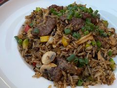 黑松露牛肉炒饭-MR.ROCKY洛奇先生RESTAURANT&BAR(宝安壹方城店)
