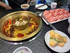 -渝里重庆火锅(航天城店)