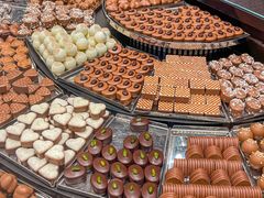 -Laderach 莱德拉(上海环贸iapm店)