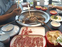 -醉董牛川派鲜肉自选火锅(烟台店)