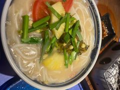 昆明鸡汤过桥米线-雀舞云南菜(乐客城店)