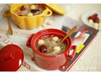 Zoe小厨房 | 懒人必备电饭煲滋补养颜红枣银耳莲子羹