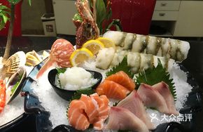 Fresh Tuna and Faroe Salmon Platter