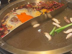 -小天鹅火锅·一线江景洪鼎旗舰店(洪崖洞店)