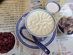 招牌双皮奶任意配-广信牛奶甜品世家(台东店)