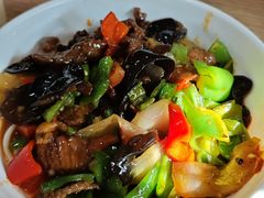 -歹歹的加个面过油肉拌面
