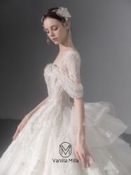 -Renee芮亦婚纱(原丽莎)