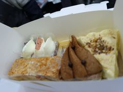 -红宝石·鲜奶小方·海派西点房(金杨店)
