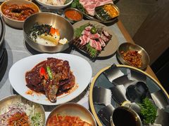 -草家酱蟹炭火烤肉店(珲春南路一店)