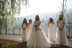 点击看大图 -Lady Jane高端婚纱礼服馆