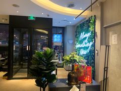 等位区-必胜客(天鸿店)