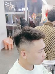 -D.G造型·烫发染发接发