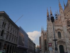 -文艺复兴百货(米兰大教堂广场店)