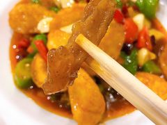 蛋白烧牛筋-江城燕子大排档(江汉路步行街店)