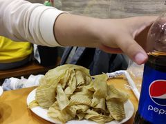 -榕江牛瘪牛肉火锅