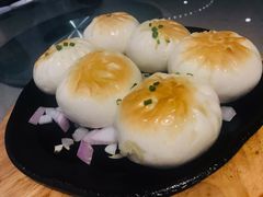 会拉丝的生煎包-东南里湖景餐厅·新闽菜(浦西万达店)
