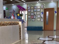 -茂菊口腔连锁(浦东南路店)