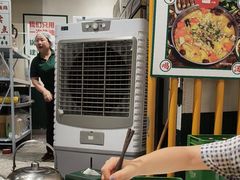 -晓彭肥肠鸡·泡椒鸡火锅(水木天地店)