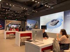 -TESLA 特斯拉(上海太古汇体验店)
