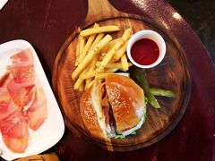 -羽深肉铺 Steak & Wine