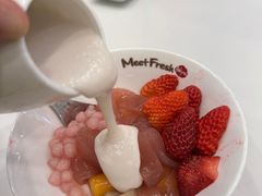 草莓芋泥厚椰乳-鲜芋仙(太原街万达店)