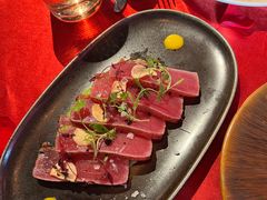 金枪鱼牛油果-BROWNSTONE布朗石西班牙餐厅(富城店)