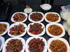 -八一路好吃街(雨田商务大厦店)