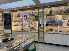 -世纪大明眼镜·林德伯格·蔡司官方授权店(武昌旗舰店)