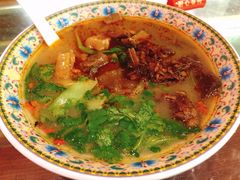 红烧牛肉面-金杨拉面王小吃面馆·牛三宝面·红烧牛肉粉
