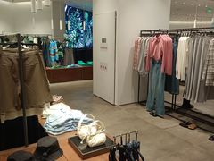 -URBAN REVIVO(上海中庚漫游城店)