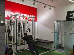 -汗水空间私教健身连锁(SM广场店)
