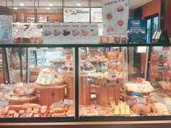 面包甜点陈列柜-山崎面包(百联世纪店)