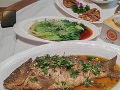 -梅利汴京烤鸭•开封豫菜地标店(东大街店)