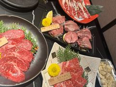 -山川小町·极番烧肉(新地假日广场店)