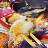 夏季夜生活最大的快乐就是下班后和小姐妹去吃烤肉！
