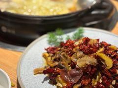 -一朵菌·野生菌探索家火锅(南亚店)