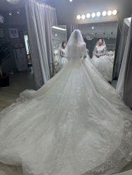 -莫小姐婚纱