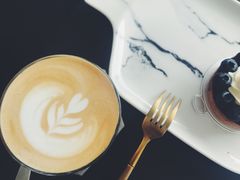 -UNI UNI(环亚凯瑟琳店)