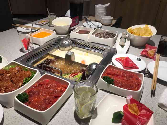 海底捞火锅(群光广场店)-"对海底捞总有一种特别的情怀,反正现在总体.