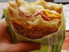 法式培根蛋烧饼-肯德基(成山路地铁站店)