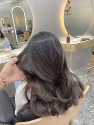 -Tloml salon