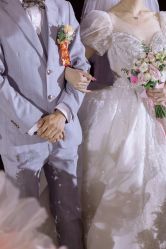 点击看大图 -伯瓷皇后婚纱艺术空间