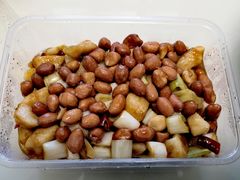 宫保兔丁-兔行天下-鸿鹤鲜锅兔(中海国际店)